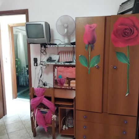 Apartmán Simple And Special Ermupoli Exteriér fotografie